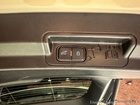 Used 2022 Ford Explorer ST-Line w/ Class IV Trailer Tow Package image 31