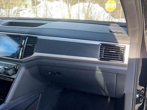 Used 2023 Volkswagen Atlas Cross Sport SEL Premium R-Line image 16