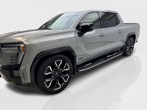 Used 2024 GMC Sierra EV Denali AWD/4WD image 5