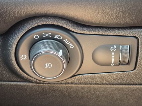 Used 2023 Dodge Durango R/T RWD image 24