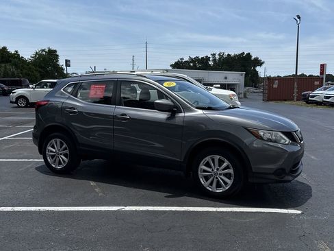 Certified 2019 Nissan Rogue Sport SV FWD image 5