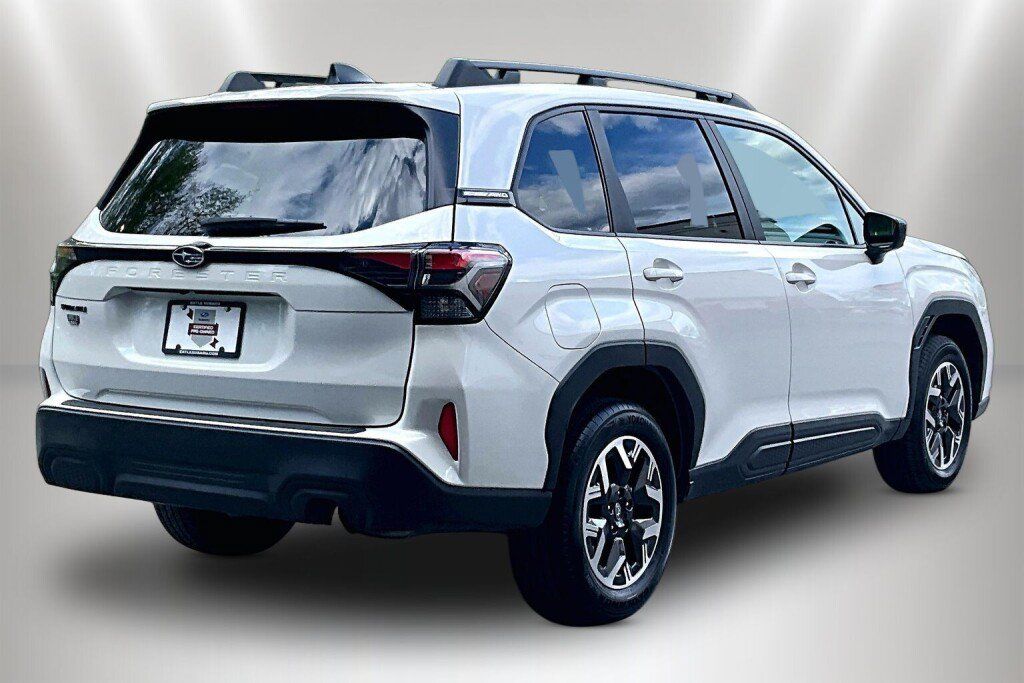 Used 2026 Subaru Forester Premium AWD/4WD image 5