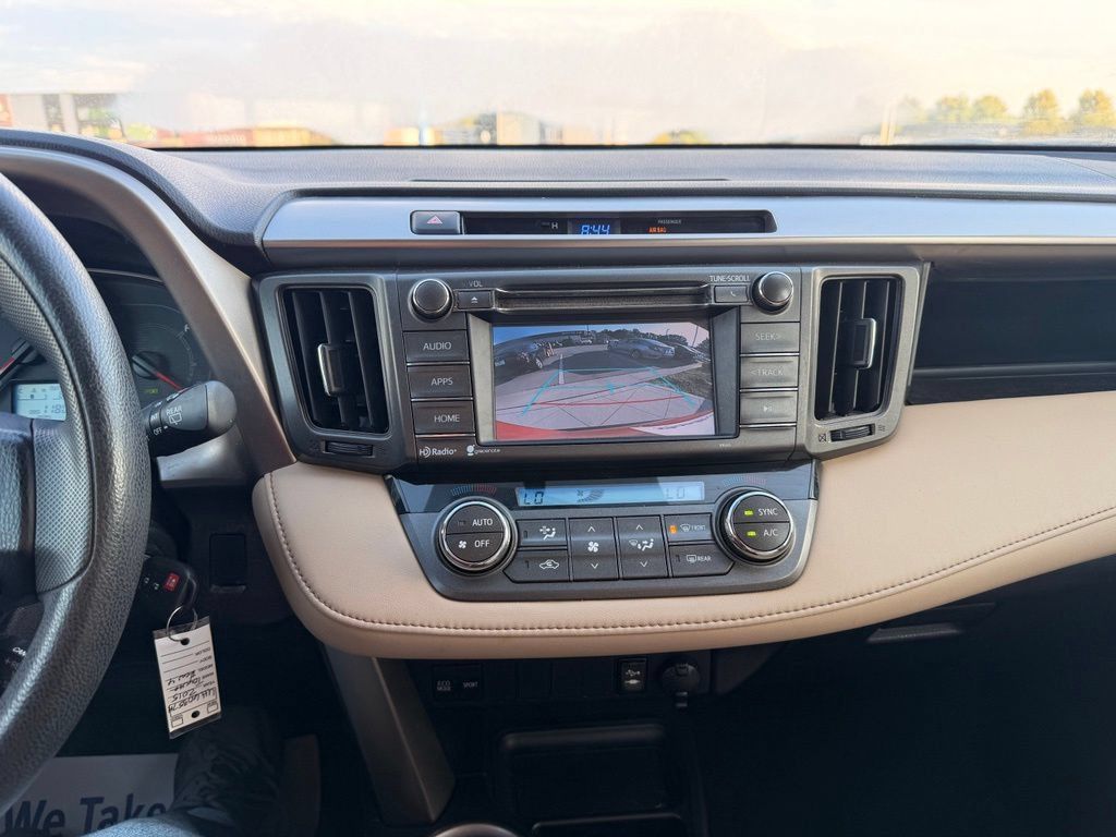 Used 2015 Toyota RAV4 XLE FWD image 3