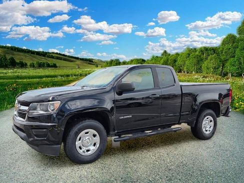 Used 2020 Chevrolet Colorado W/T RWD image 2