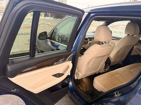 Used 2019 BMW X3 xDrive30i w/ Driving Assistance Package image 17