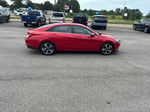 Used 2023 Hyundai Elantra Limited FWD image 48