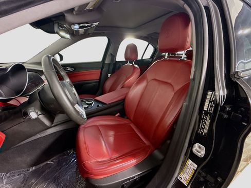 Used 2019 Alfa Romeo Giulia w/ Quick Order Package 22K Sport image 22