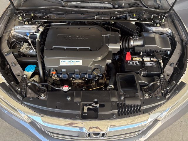 Used 2016 Honda Accord Touring image 24