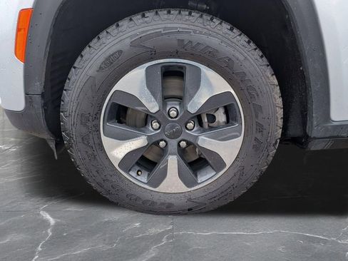 Used 2024 Jeep Grand Cherokee Limited 4xe image 33