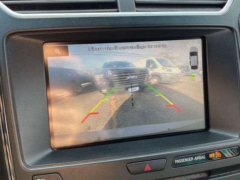 Used 2016 Ford Explorer XLT w/ Equipment Group 202A image 12