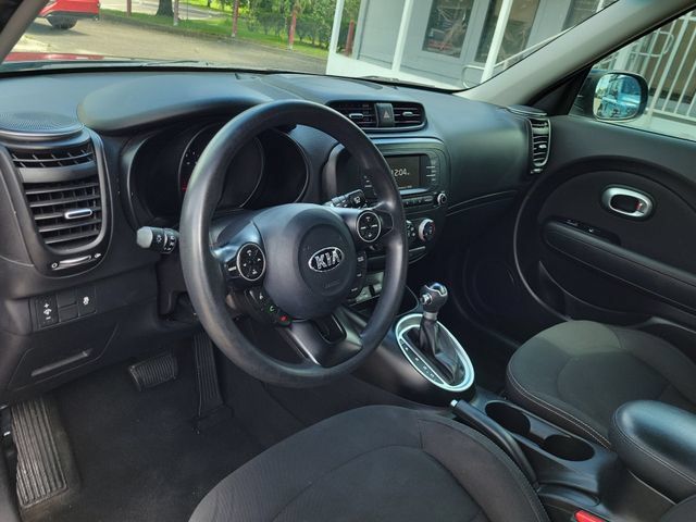 Used 2018 Kia Soul FWD image 17