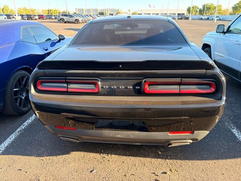 Used 2020 Dodge Challenger SXT RWD image 6