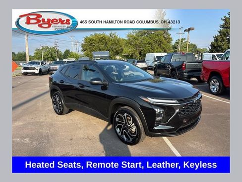 Used 2025 Chevrolet Trax RS w/ Driver Confidence Package FWD image 1