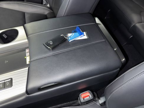 Used 2024 Lexus LX 600 F Sport image 30