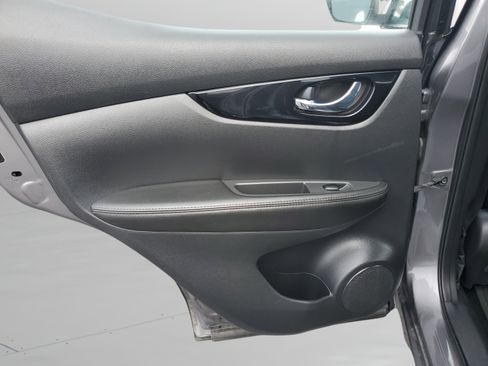 Used 2022 Nissan Rogue Sport SV w/ Technology Package AWD/4WD image 13