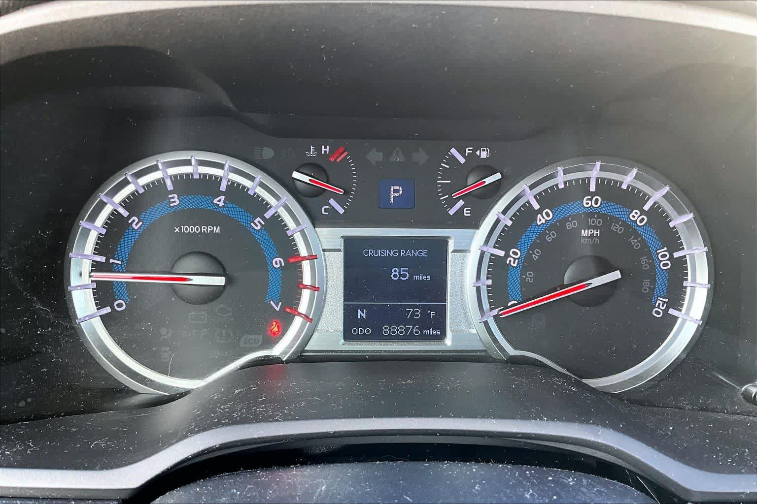Used 2018 Toyota 4Runner SR5 AWD/4WD image 22