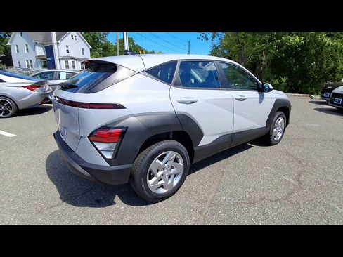 Certified 2024 Hyundai Kona SE AWD/4WD image 8
