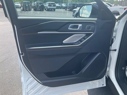 New 2026 Ford Explorer Tremor w/ Tremor Ultimate Package AWD/4WD image 17