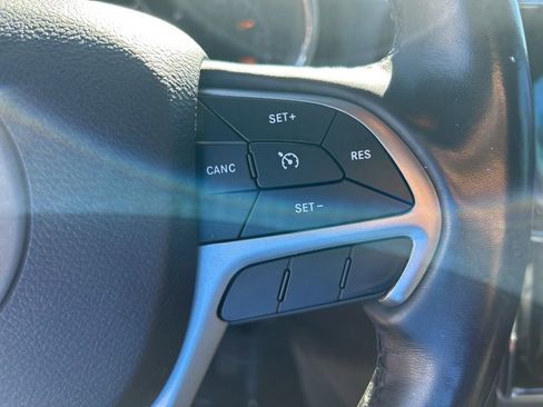 Used 2020 Jeep Grand Cherokee Limited w/ Premium Lighting Group image 45