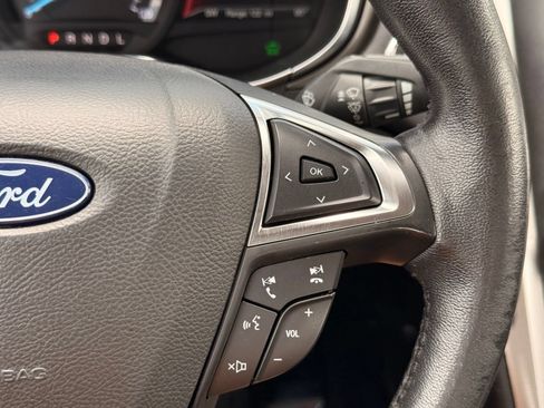 Used 2018 Ford Fusion SE w/ Equipment Group 602A FWD image 26