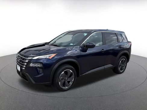 Used 2025 Nissan Rogue SV image 9