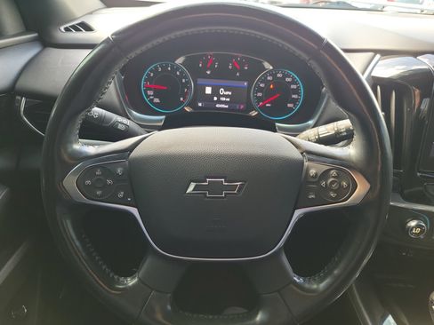 Used 2022 Chevrolet Traverse RS FWD image 22