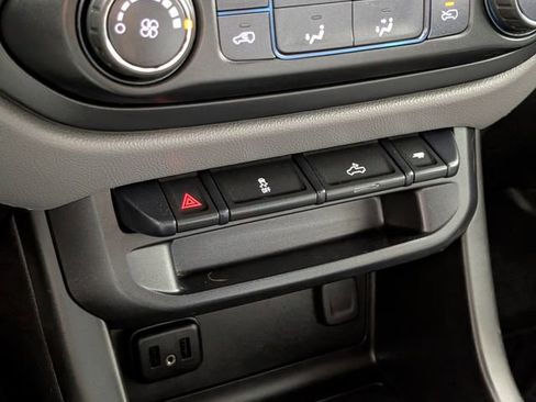 Used 2019 Chevrolet Colorado W/T w/ Custom Special Edition image 32