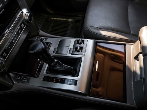 Used 2018 Lexus GX 460 Premium AWD/4WD image 24