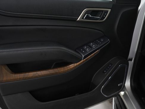 Used 2018 GMC Yukon Denali image 25