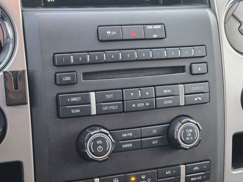 Used 2011 Ford F150 XLT w/ XLT Convenience Pkg image 32