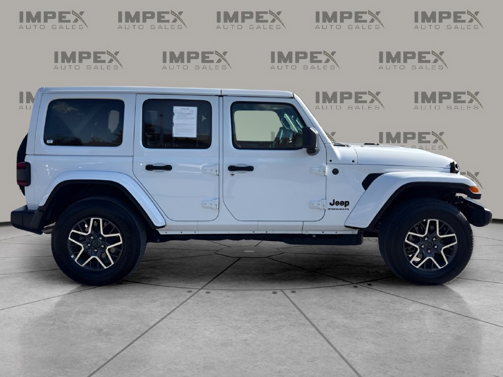 Used 2026 Jeep Wrangler Unlimited Sahara AWD/4WD image 6