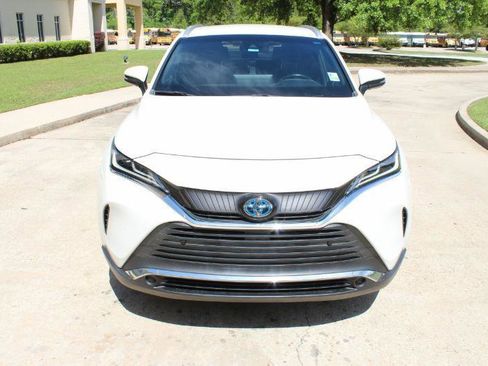 Used 2021 Toyota Venza XLE w/ Softex Package image 6