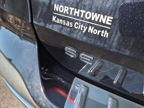 Used 2023 Volkswagen Taos SE w/ Panoramic Sunroof Package image 19