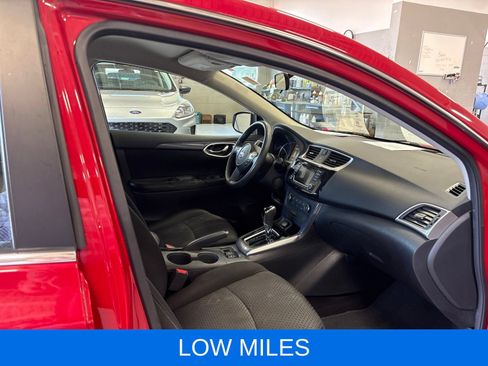 Used 2016 Nissan Sentra SR FWD image 11