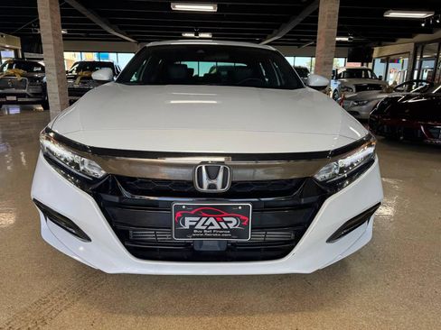 Used 2019 Honda Accord Sport image 2