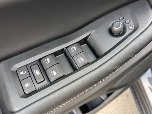 New 2026 Jeep Grand Cherokee L Laredo image 10