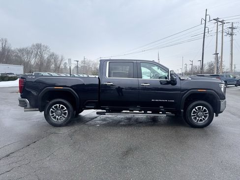 Used 2025 GMC Sierra 2500 SLT w/ SLT Convenience Package image 7
