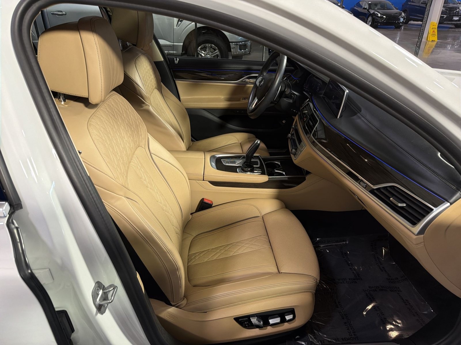 Used 2022 BMW 750i xDrive w/ Executive Package AWD/4WD image 24