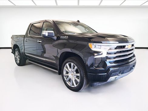 Used 2022 Chevrolet Silverado 1500 High Country w/ High Country Premium Package image 3