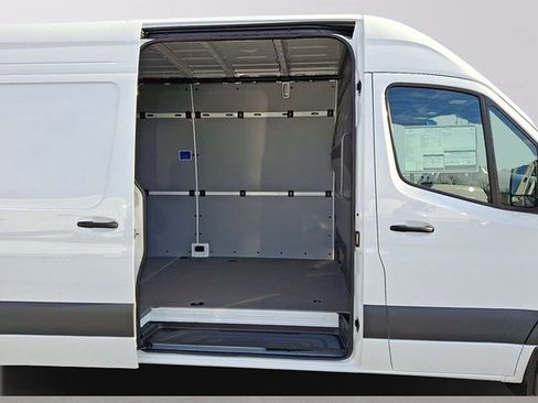 Used 2026 Mercedes-Benz Sprinter 2500 image 7
