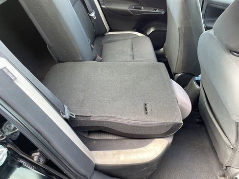 Used 2021 Nissan Versa SV image 48