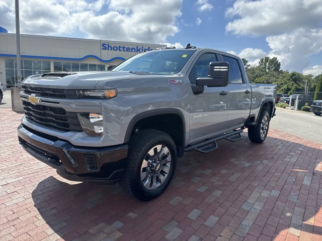 Used 2025 Chevrolet Silverado 2500 Custom w/ Z71 Off-Road Package AWD/4WD image 1