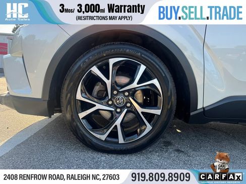 Used 2019 Toyota C-HR XLE FWD image 10