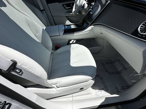 New 2026 Mercedes-Benz EQE 320 4MATIC SUV image 15