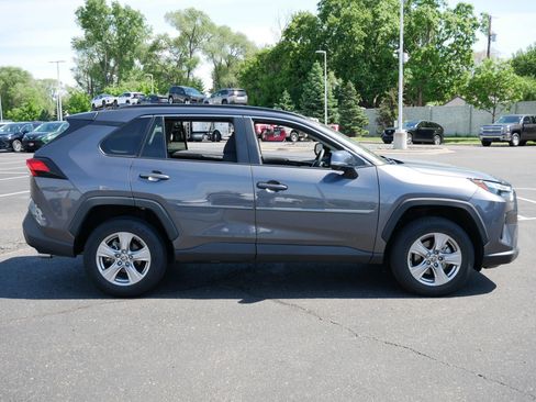 Used 2022 Toyota RAV4 XLE w/ Convenience Package AWD/4WD image 8