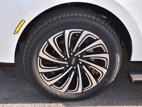 New 2025 Lincoln Navigator L Black Label image 47