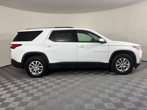 Used 2018 Chevrolet Traverse LT FWD image 5