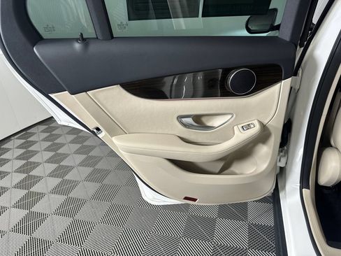 Certified 2022 Mercedes-Benz GLC 300 image 24