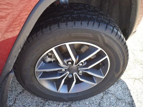 Used 2022 Jeep Grand Cherokee Limited image 15