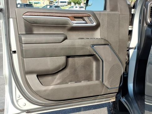 Used 2024 GMC Sierra 1500 Elevation w/ X31 Off-Road Package AWD/4WD image 5